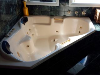 Bathtub reglazing before